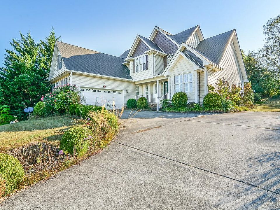1st image of 272 Holland View Dr