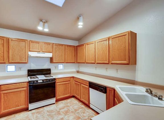 3rd image of 5633 Mahogany Run Pl