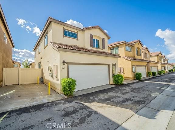 4th image of 2043 Mesquite Ln