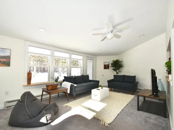 49 Winter St, Topsham, ME