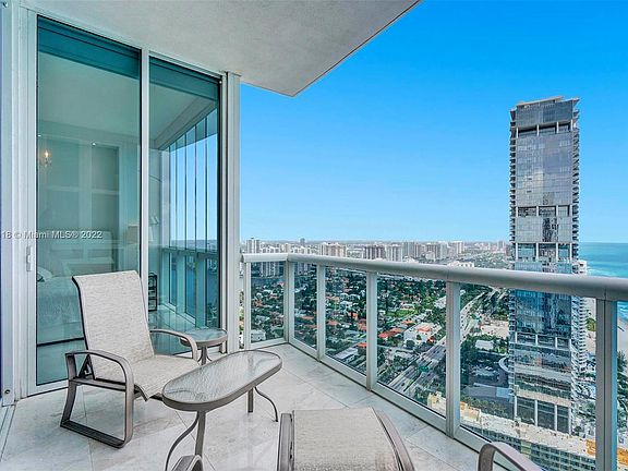 5th image of 18201 Collins Ave APT 4704