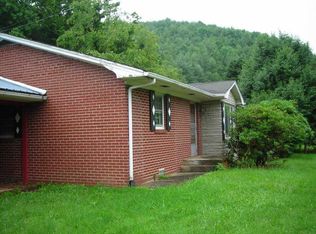 166 Villa Dr, Vilas, NC 28692