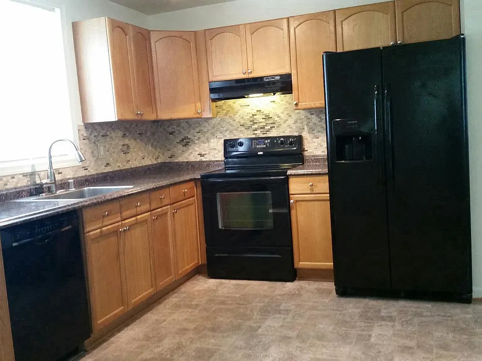 1872 Cedar Dr #3