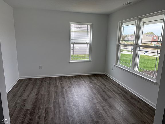 2nd image of 1429 Bluebonnet Pl