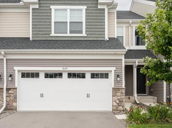 1605 Gable Dr, Carver, MN 55315