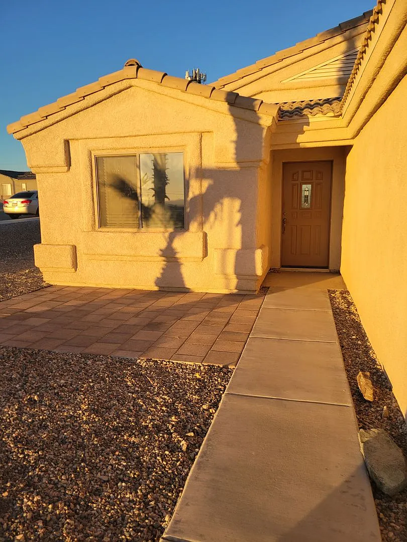 Available October!! Unfurnished Long Term — Photo 3