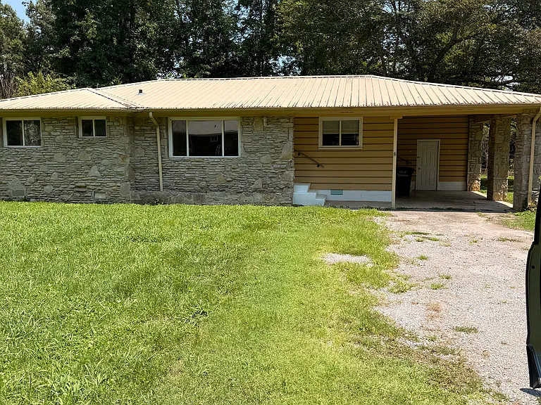 310 Rickenbacker Dr — Photo 10