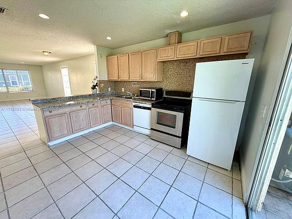 2nd image of 4840 Orleans Ct APT A