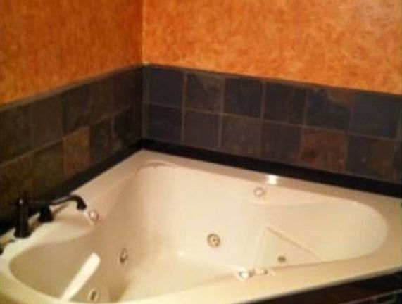 master bath jacuzzi tub