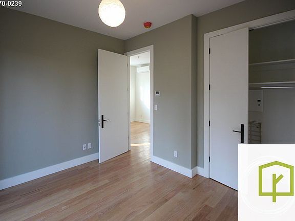3rd image of 924 Dekalb Ave APT 5R