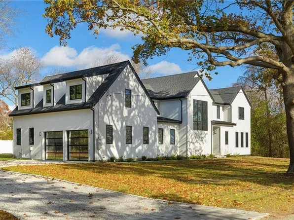 19 Castle Rd, Narragansett, RI 02882