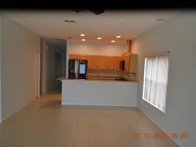 20711 Great Laurel Ave — Photo 3