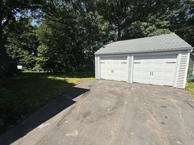 192 Highland Ave — Photo 15