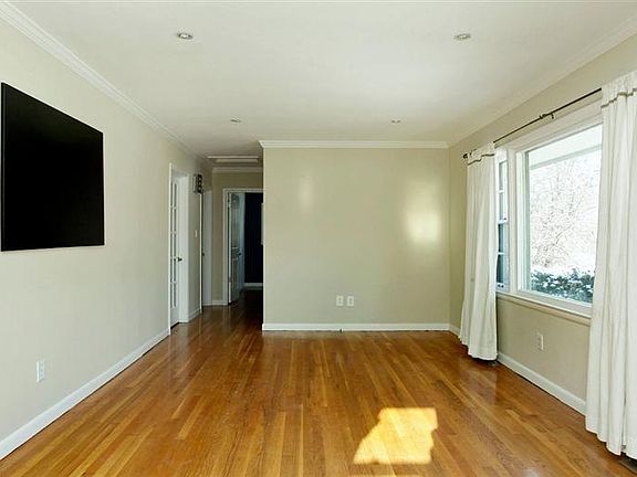 2nd image of 310 Zandale Dr