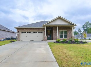 4117 Rockland Cir SE, Owens Cross Roads, AL 35763