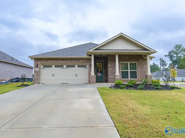 4117 Rockland Cir SE, Owens Cross Roads, AL 35763