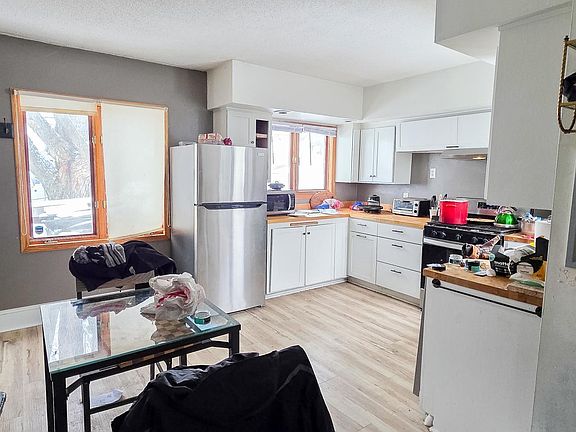 5th image of 823 7th Ave S