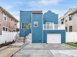243 W Market St, Long Beach, NY 11561