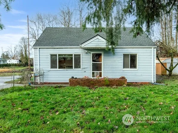 7818 12th Avenue E, Tacoma, WA 98404