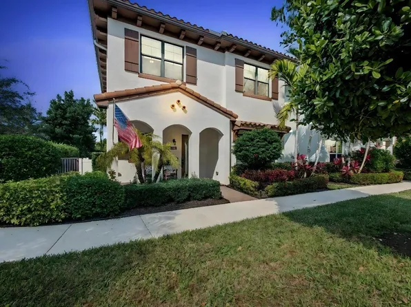 8125 Hobbes Way, Palm Beach Gardens, FL 33418