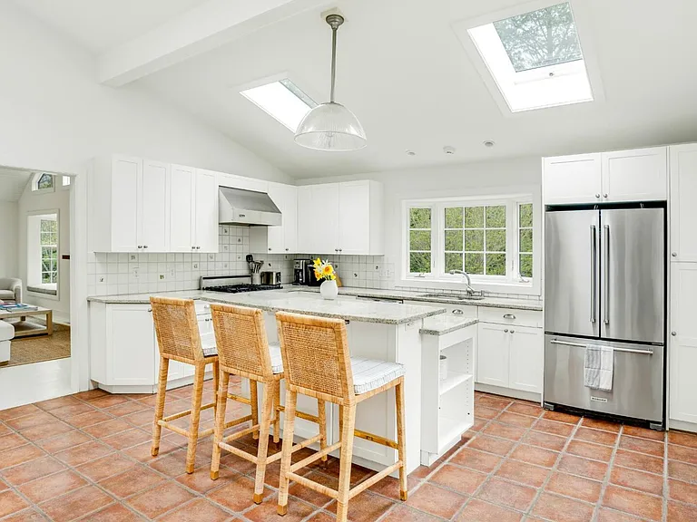 401 Town Ln — Photo 11