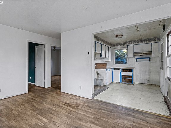 5th image of 3344 SE 150th Ave