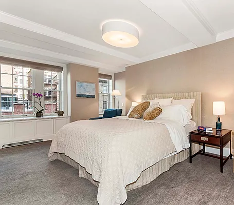 Sold by Ann Weintraub, Ltd. | media 6