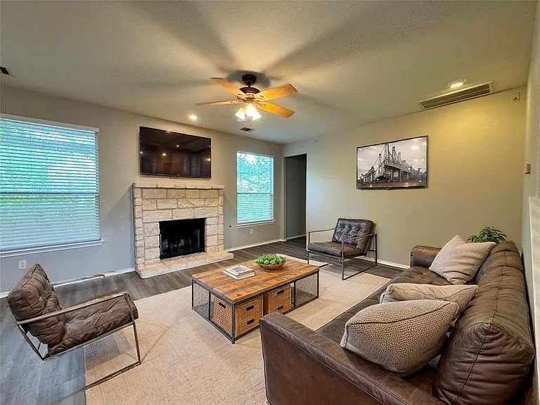 2311 Portwood Bend Cv — Photo 8