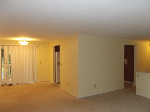 3rd image of 16017 NE 106th St