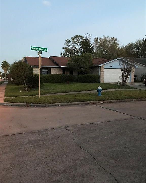 1st image of 10403 Towne Oak Ln