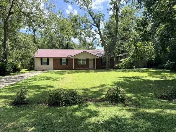 113 Tomberlin Ct, Fitzgerald, GA 31750