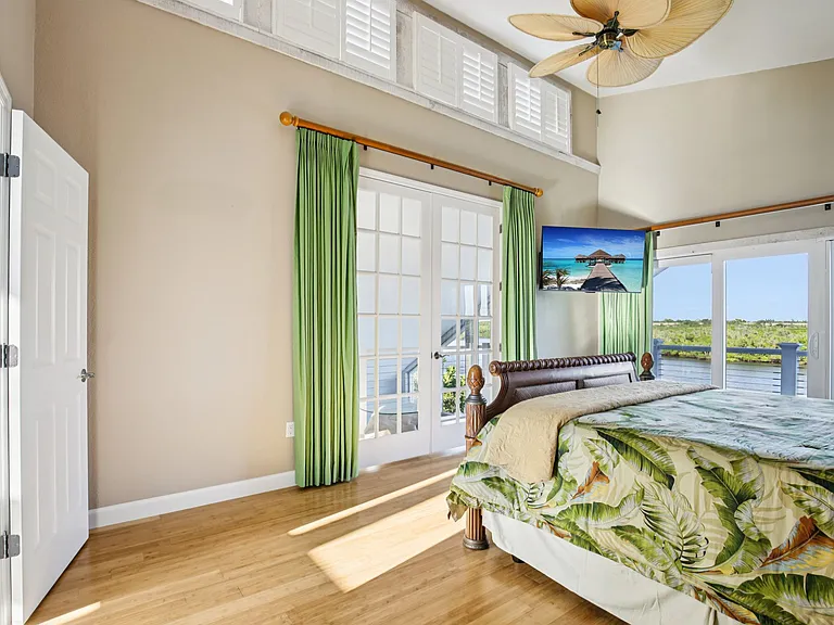5422 Siesta Cove Dr — Photo 11