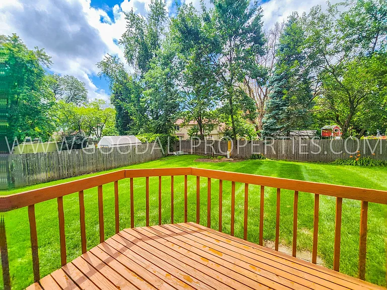 924 Prairie View Dr — Photo 44
