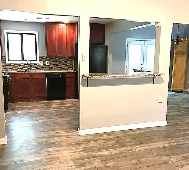 1st image of 4156 Jody Ct NE