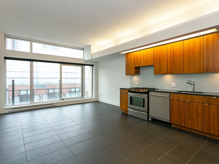 33 W Pender St #508 — Photo 13