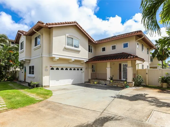 379 Ainahou St, Honolulu, HI 96825