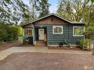 215 Sunnyhill Rd W, Bremerton, WA 98312