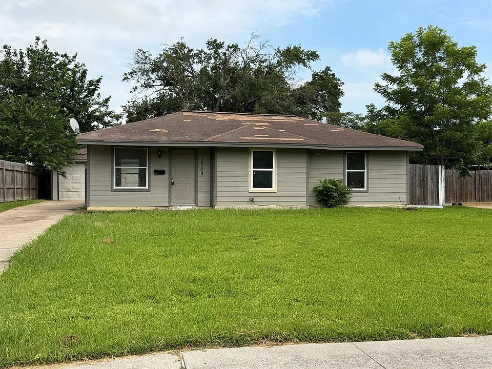 1209 Glenn Ave