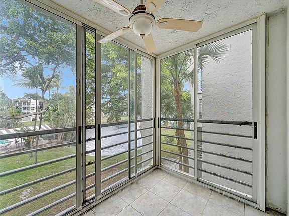 5th image of 9325 Lagoon Pl APT 303