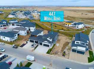 447 Woolf BEND, Saskatoon, SK S7W 1E4