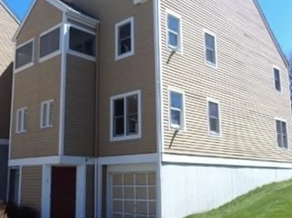 18 Merlin Ct, Worcester, MA 01602