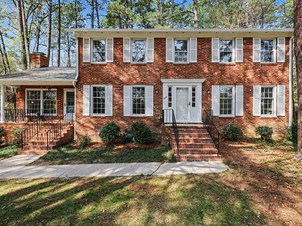 806 Churchill Dr, Chapel Hill, NC 27517