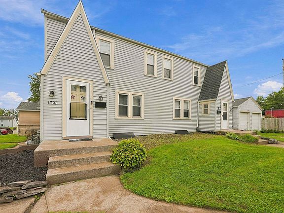 3rd image of 1203 Spring St