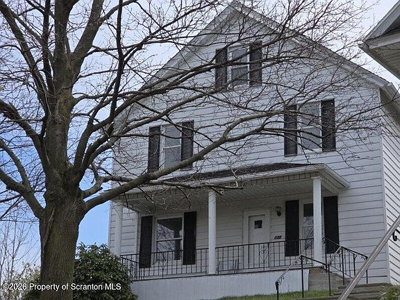 3rd image of 138 Charles St