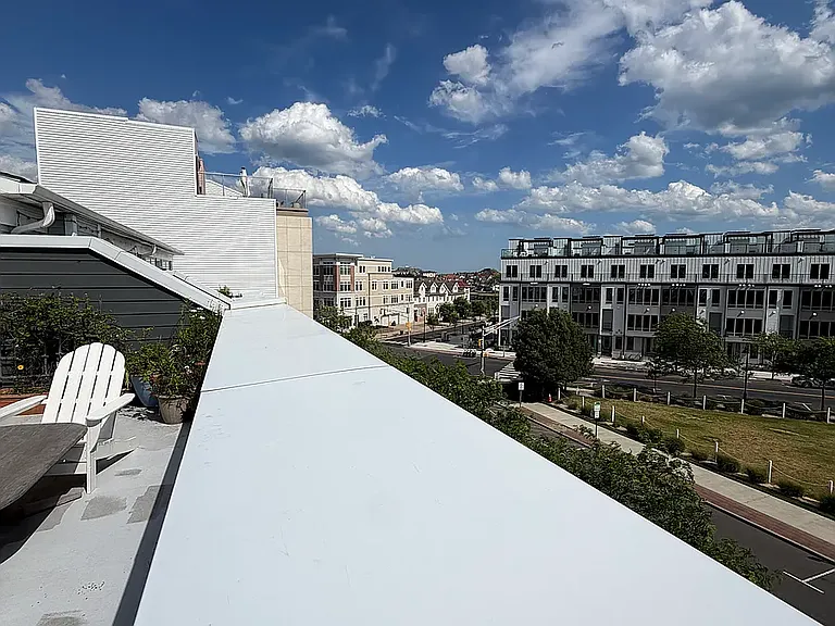 405 Monroe Ave — Photo 11