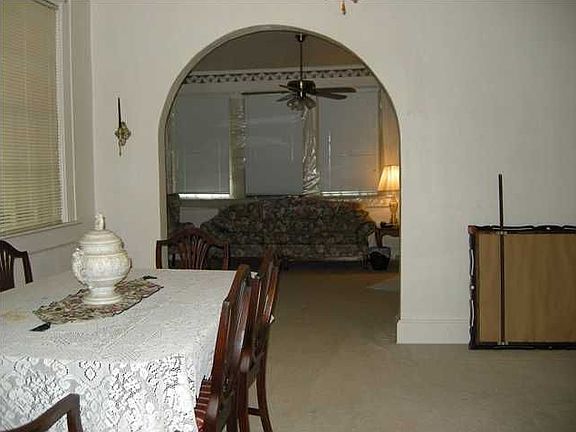 4th image of 102 Vonora Ave