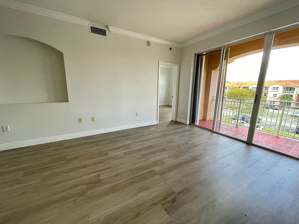 1st image of 6440 NW 114th Ave Unit 432