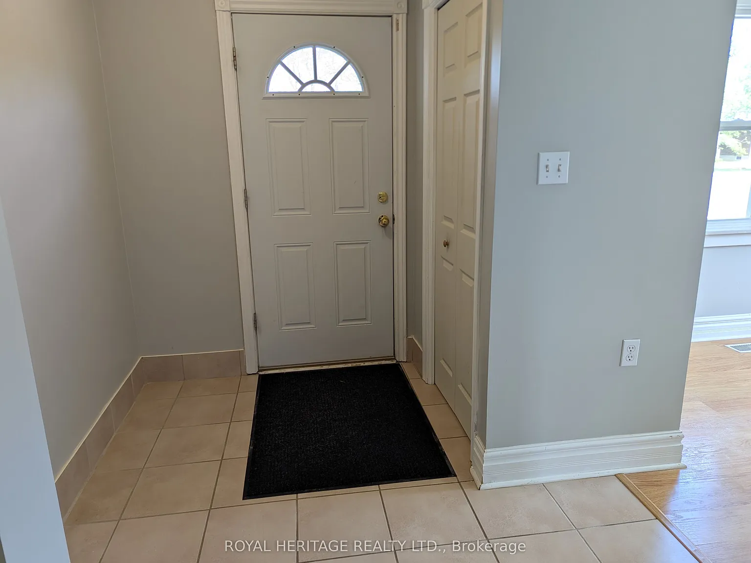 3 bed, $2,495 — Photo 3