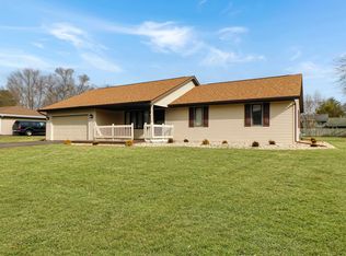 13699 Chevron Dr, Rockton, IL 61072
