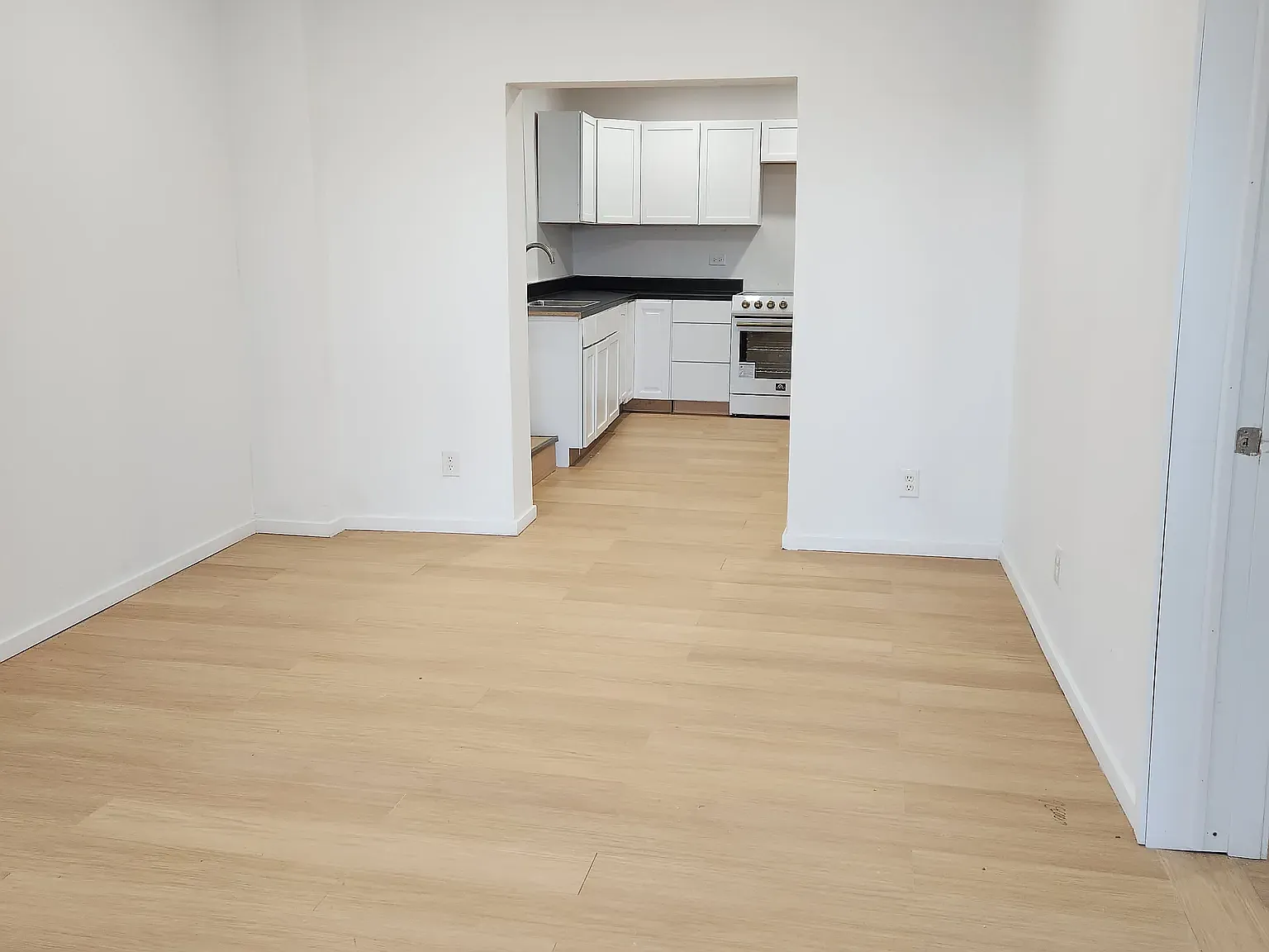 2 bed, 750 sqft, $1,250 — Photo 2